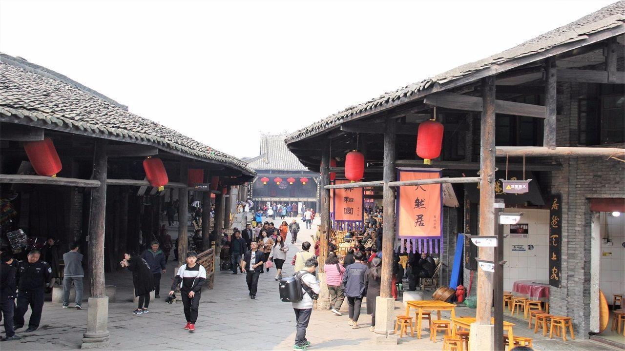 毕节供电局：抗凝冻 保民生  守护万家灯火